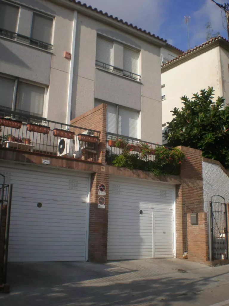 Construcción de dos casas unifamiliares